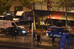 ISTRAGA U TOKU: Teroristi dogovarali napad na Pariz putem plejstešna
