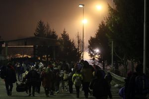 IZBEGLIČKI TALAS NE JENJAVA: U Austriju noćas ušlo 3.000 migranata