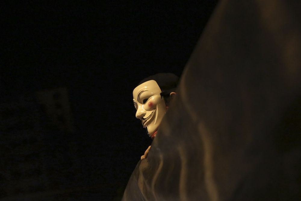 ŠTO NAS JE VIŠE, TO JE VESELIJE: Anonimusi objavili priručnik za hakovanje IS