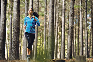 ŠTA TRENERI PREPORUČUJU: Saveti koji će vam olakšati trčanje tokom jeseni i zime