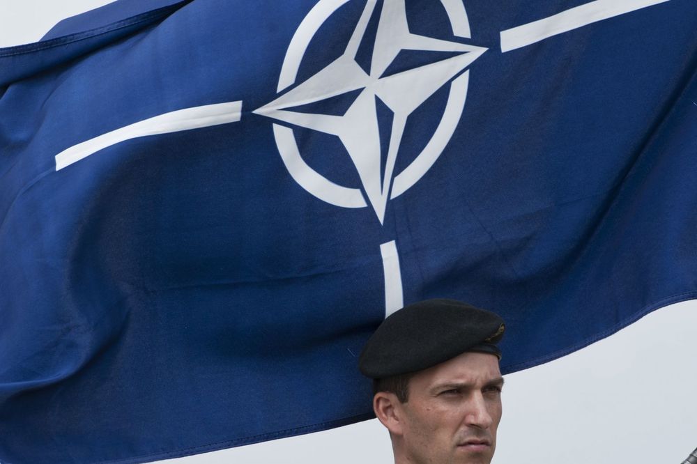 NATO OPKOLJAVA RUSIJU: Britanija šalje avione u Rumuniju!