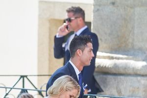 (FOTO) AGENT, PRIJATELJ, KUM, TAST: Ronaldo smuvao ćerku najmoćnijeg menadžera na svetu!