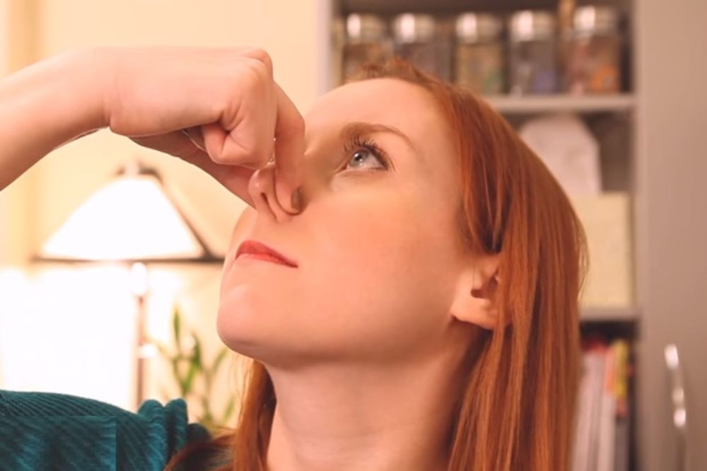 (VIDEO) ZA OVIM TRIKOM POLUDEO CEO SVET: Ovo uradite kako bi pročistili zapušen nos!