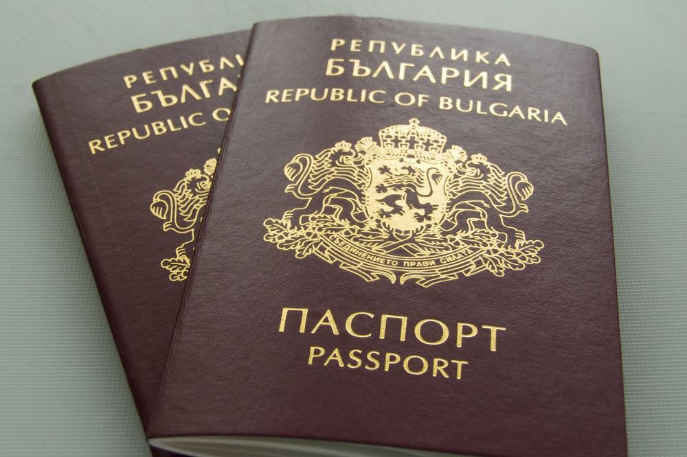 ČIJI STE, BRE, BRATKO: Makedonski ministri masovno uzimaju bugarske pasoše!