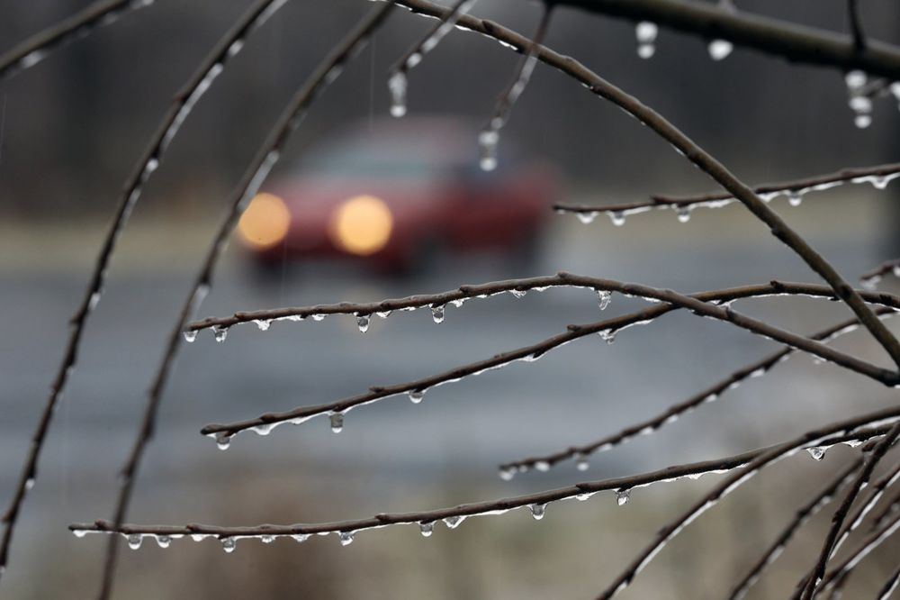 OPREZNO ZA VOLANOM: Prilagodite brzinu zbog moguće poledice