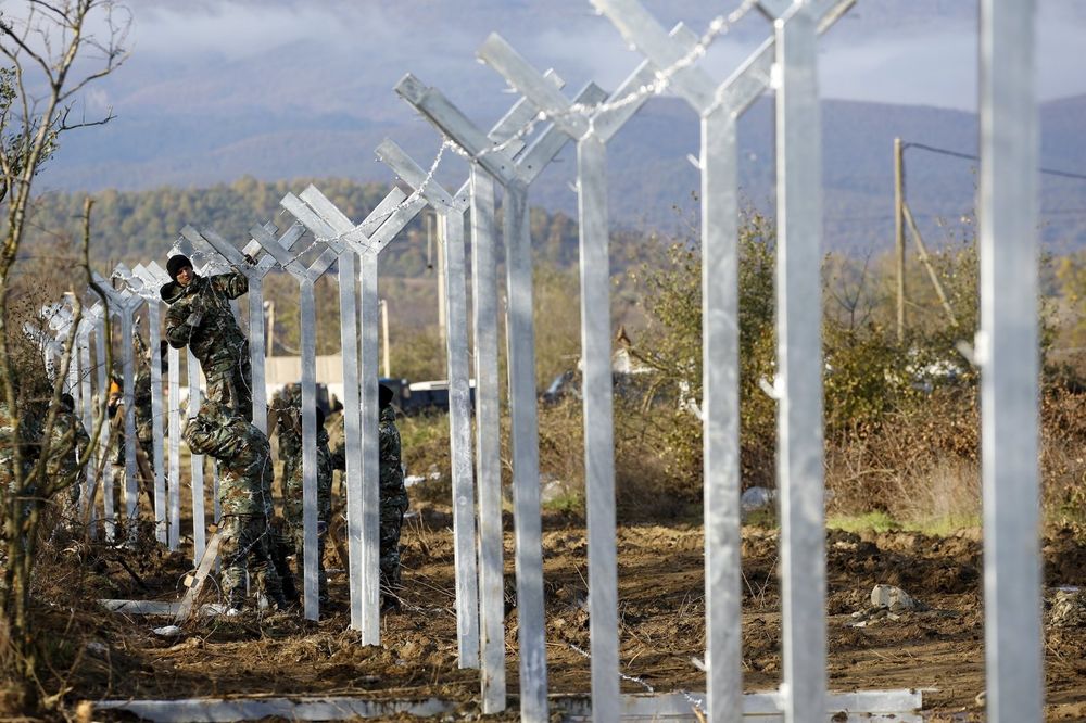 NA PRELAZU ĐEVĐELIJA: Makedonija završila ogradu prema Grčkoj