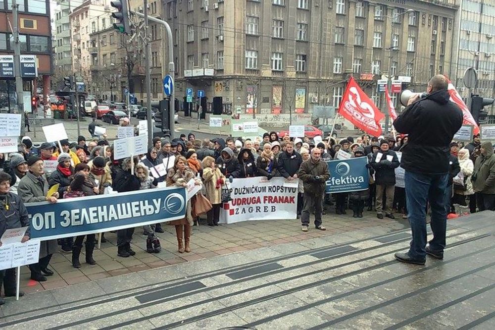 PROTEST EFEKTIVE: Traže novi model rešenja za švajcarac i smenu Jorgovanke Tabaković