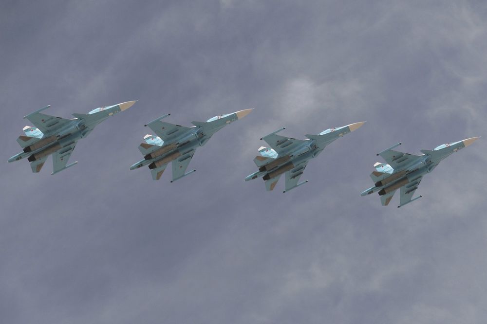 GORI NEBO NAD SIRIJOM: Turska podigla tri F-16 da obore SU-24, a onda su stigli suhoji SU-34...