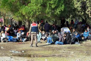 (FOTO) ZAUSTAVILI IH NA PUTU ZA GRČKU: Turska privela oko 1.300 migranata