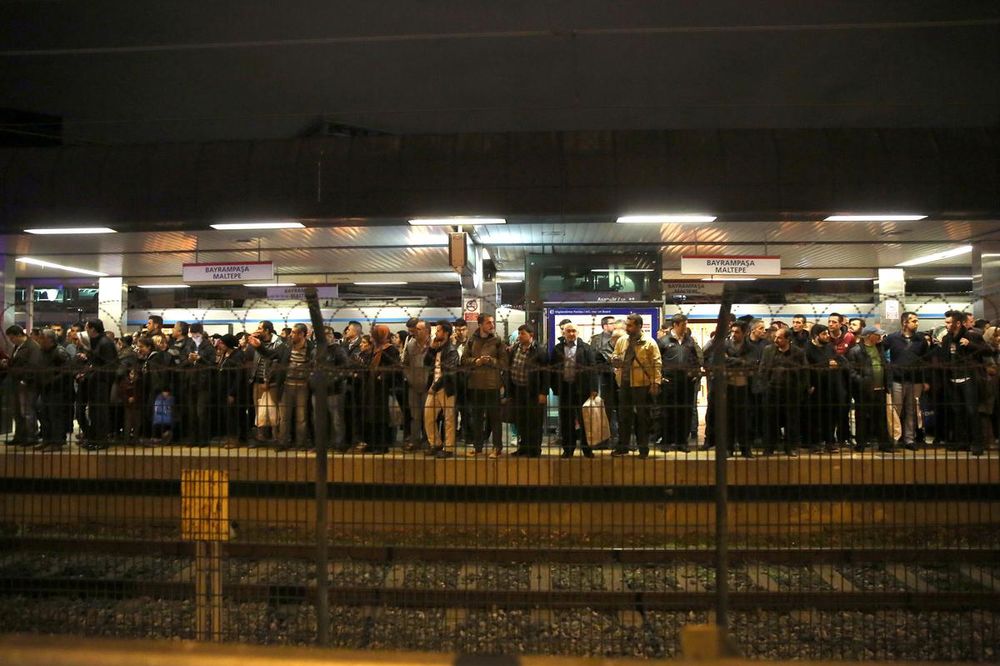 BOMBA U ISTANBULU: Eksplozija na metro stanici, nema mrtvih