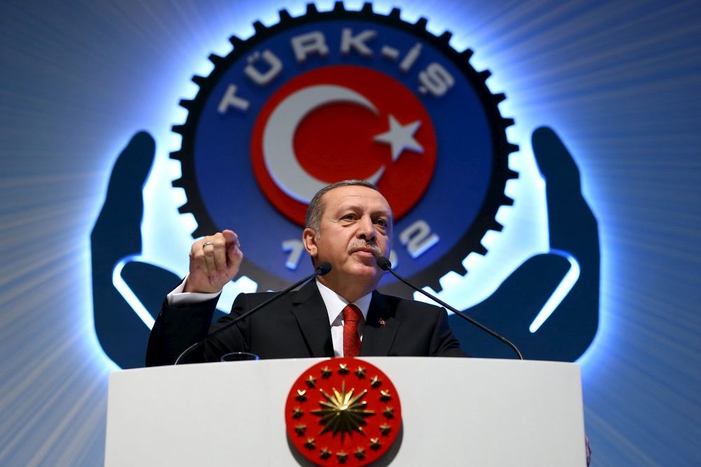 NUDI RUKU POMIRENJA: Erdogan želi sastanak s Putinom