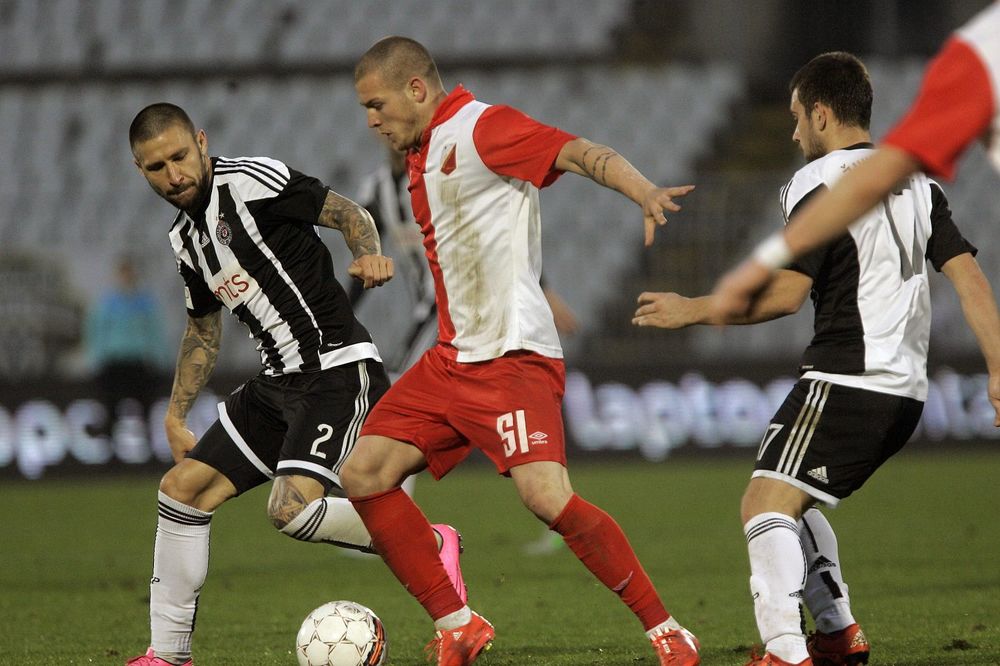 (VIDEO) BLAMAŽA PRED AUGSBURG: Partizan sa igračem više izgubio od Vojvodine na svom terenu