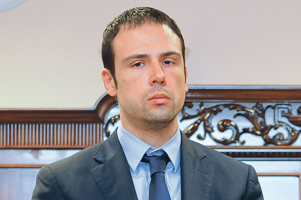 FARSA: Sekretar Vlade napravio puč u FK Partizan!