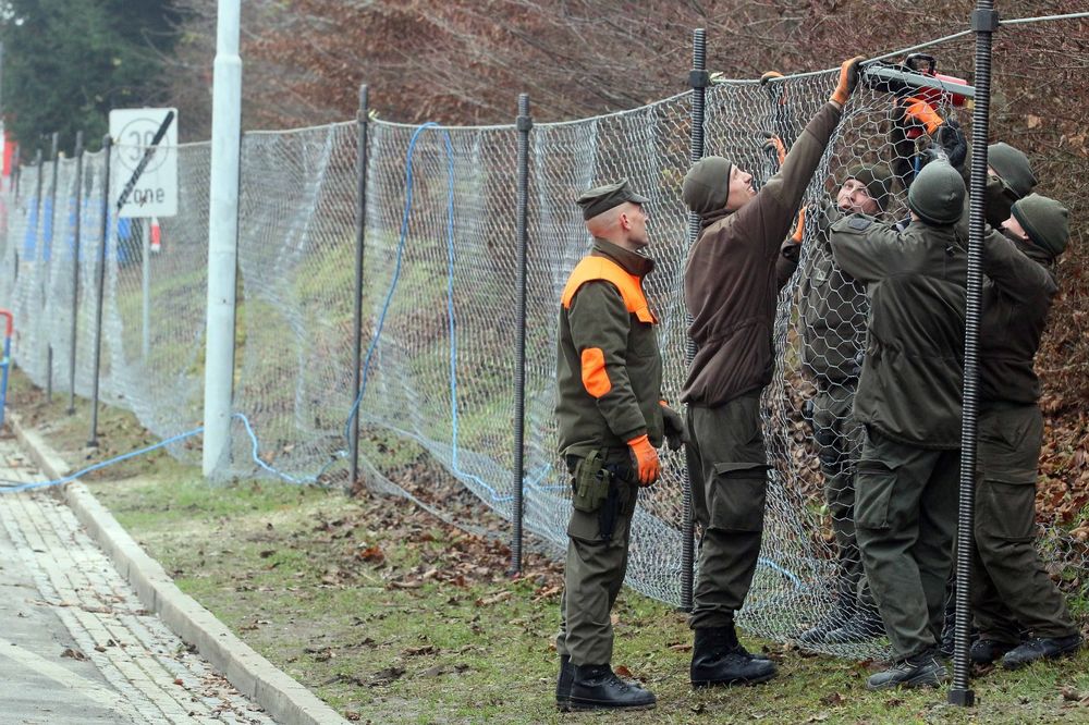 AUSTRIJANCI SE PREMIŠLJAJU: Za sada bez ograde na granici sa Mađarskom