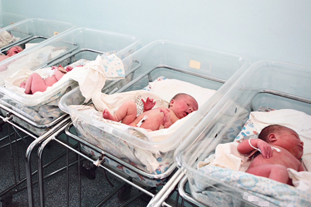 NOVI SAD: 8 majki ostave svoju bebu svake godine u Betaniji