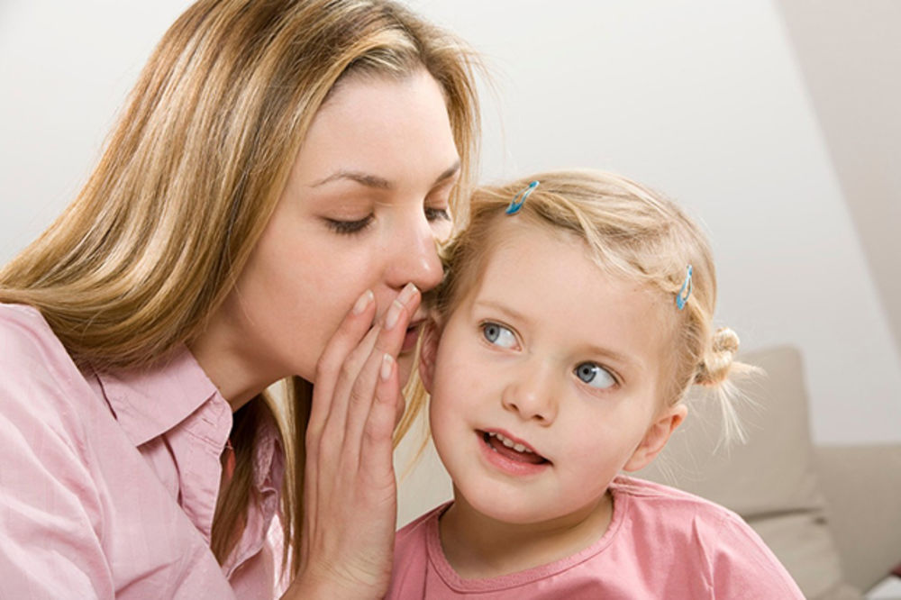 ŽIVOTNA LEKCIJA O KOJOJ BRUJI FEJSBUK: Mama je ćerki objasnila život uz pomoć paste za zube