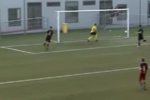 (VIDEO) AKCIJA IZ SNOVA: Pogledajte kako mladi fudbaleri Barselone igraju tika-taku