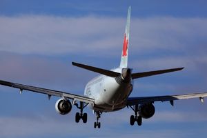 DRAMA NA LETU ZA TORONTO: U turbulencijama povređen 21 putnik aviona Er Kanade