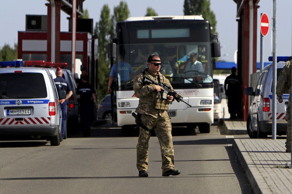 SPREMAJU SE ZA MIGRANTE: Mađarska šalje još 3.000 policajaca na granicu sa Srbijom