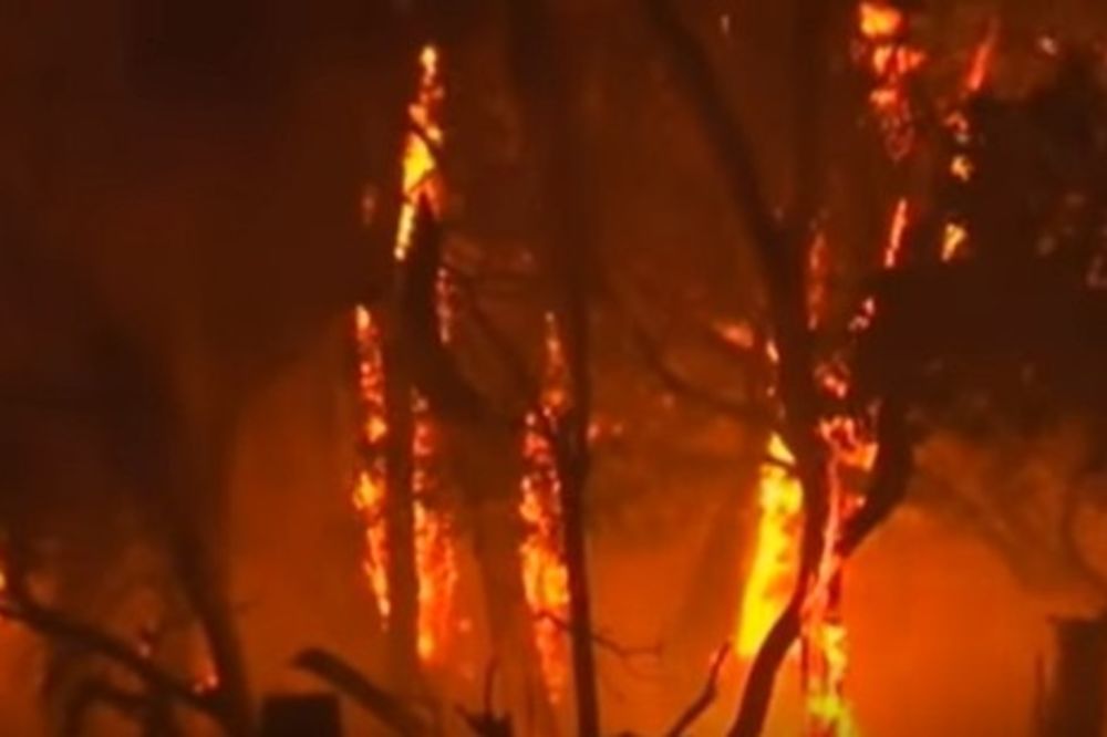 NEZAPAMĆENI POŽARI U AUSTRALIJI: Vatrena stihija uništila 95 kuća, troje nestalo