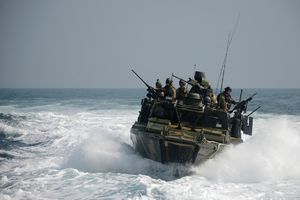 IRAN SPUSTIO LOPTU: Oslobođeno 10 američkih marinaca