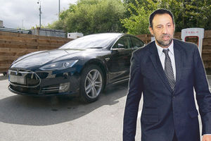 VOZI NA STRUJU: Vlade Divac kupio auto Tesla S