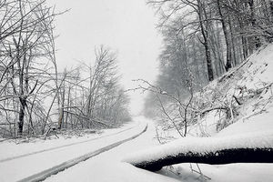 ZABELELA SE JUGOZAPADNA I JUŽNA SRBIJA: Najviše snega na Kopaoniku 12, a u Leskovcu 2 centimetra