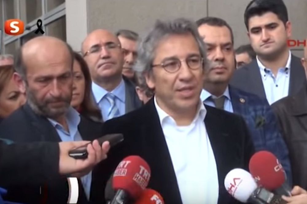 (VIDEO) ERDOGANOV OBRAČUN Traže doživotnu za novinare koji su otkrili svetu da Turska naoružava ISIL