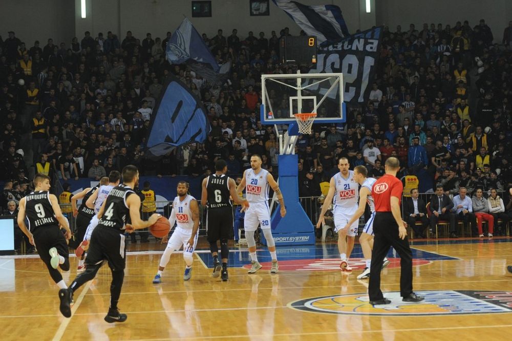 (VIDEO) NIŠTA OD IZNENAĐENJA: Budućnost prekinula Partizanov pobednički niz, prvi poraz Džikića