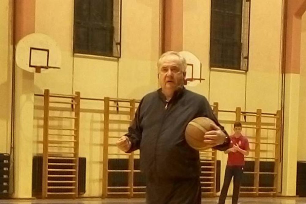 OTKRIVAO TAJNE: Božidar Maljković održao predavanje u Nišu, poklon ga oduševio