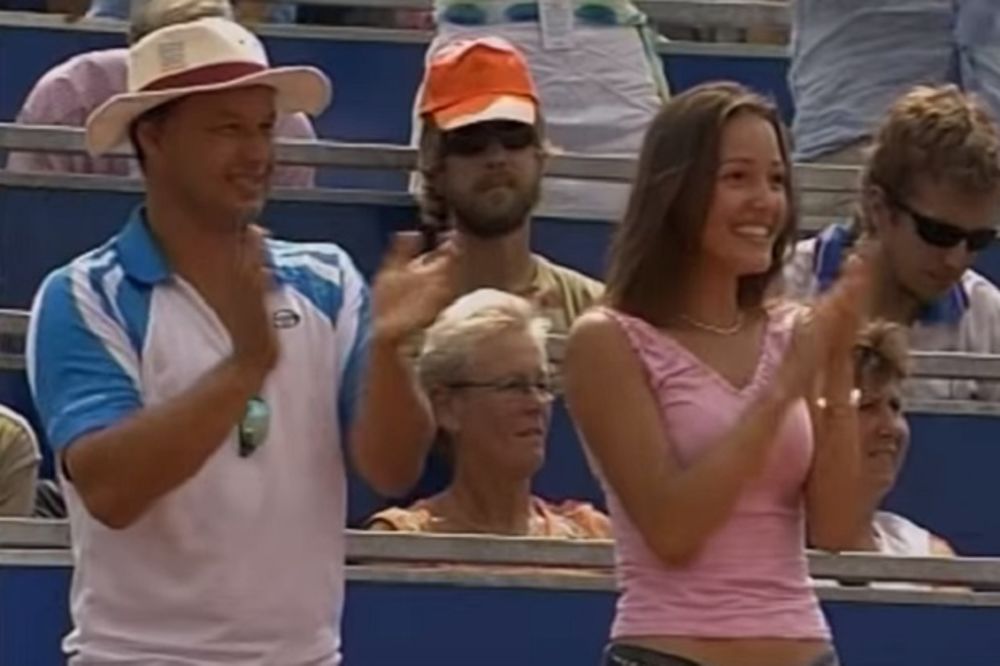 (VIDEO) PRE DESET GODINA: Evo gde je bila Jelena kada je Novak osvojio prvu titulu