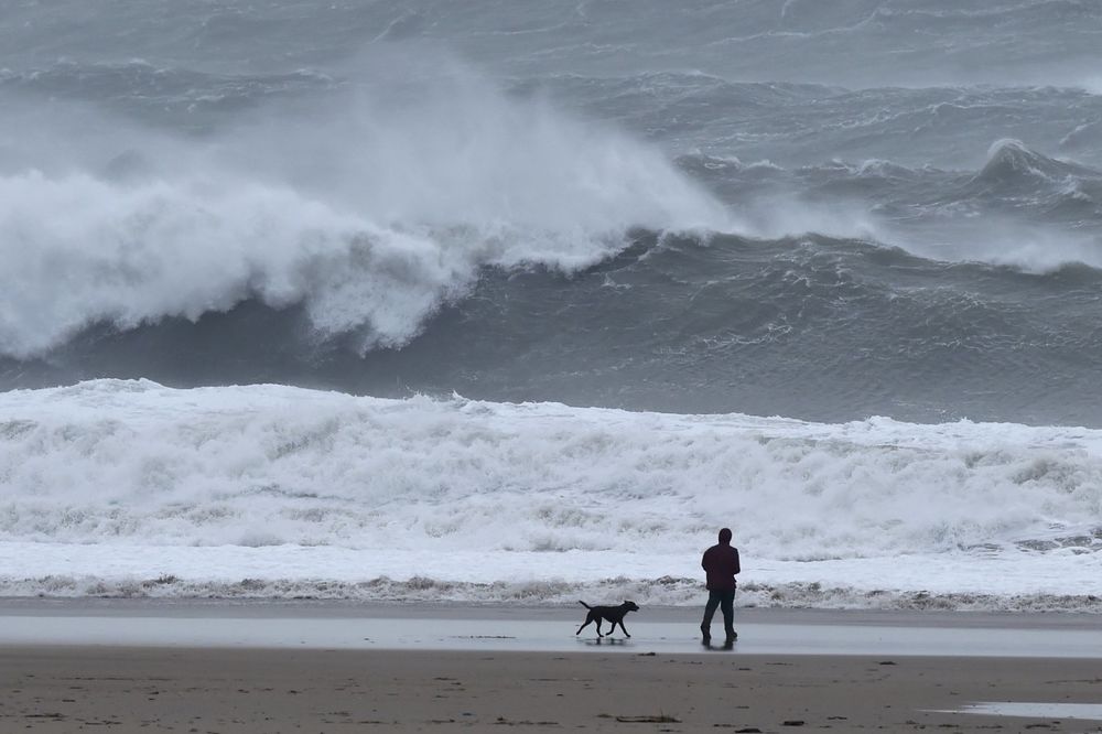 (VIDEO) DOŠAO JE RED NA IMODŽEN: Još jedna snažna oluja pustoši Britaniju