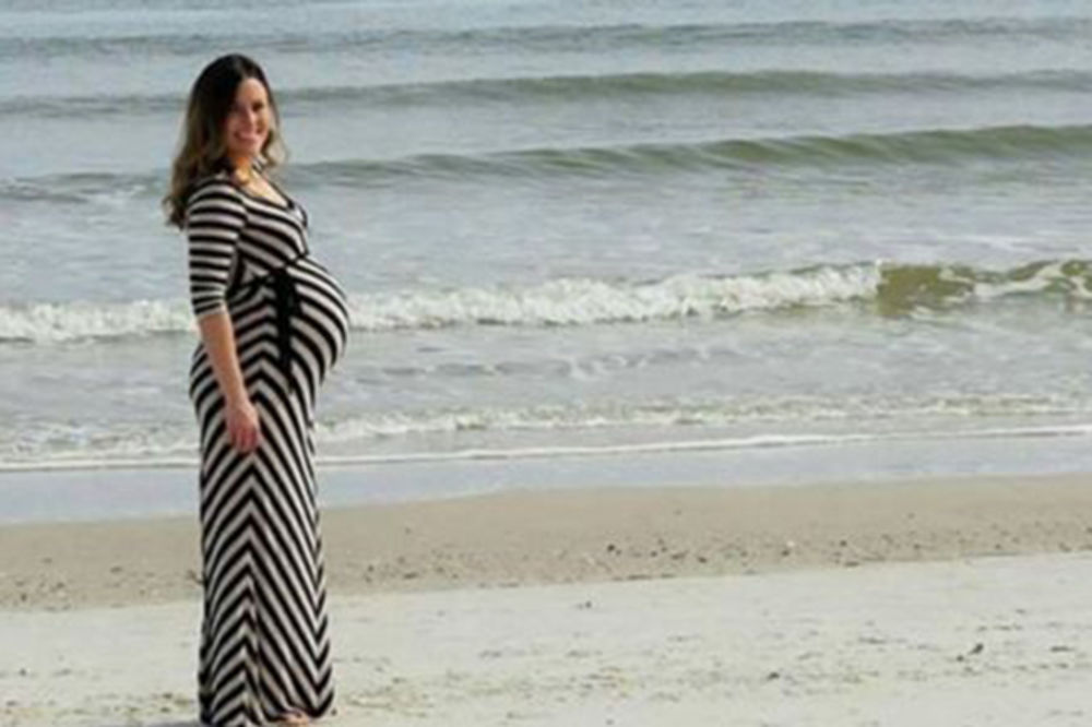 (FOTO) Ne, ovo nije fotošop: Budući tata napravio najzanimljiviju trudničku fotografiju ikada