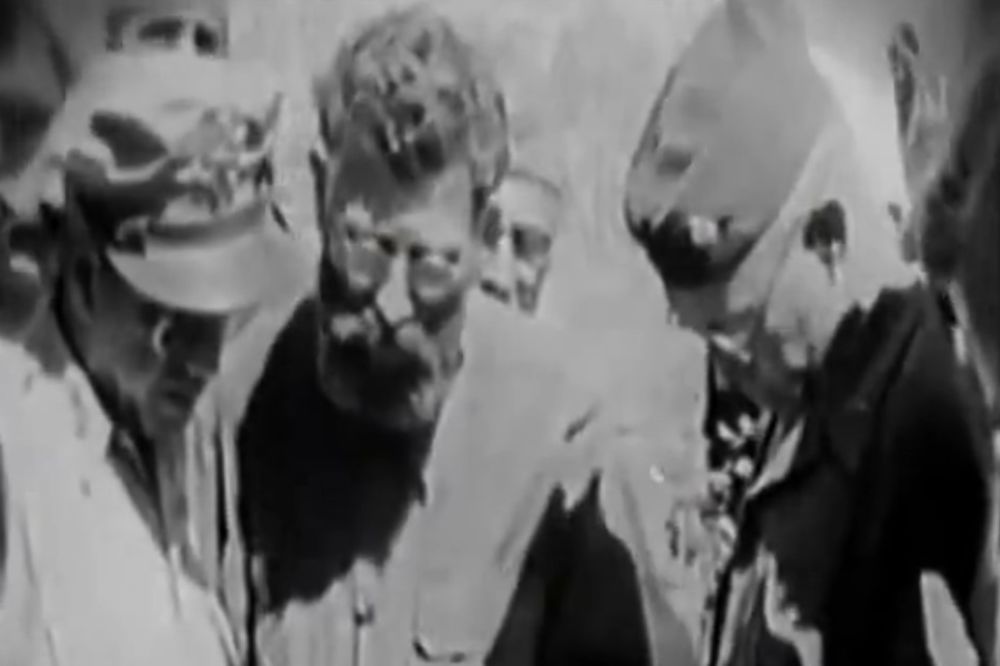 EKSKLUZIVNI VIDEO KOJI JE BIO TAJNA 50 GODINA: General Draža 1944. čisti pušku sa vojnicima!