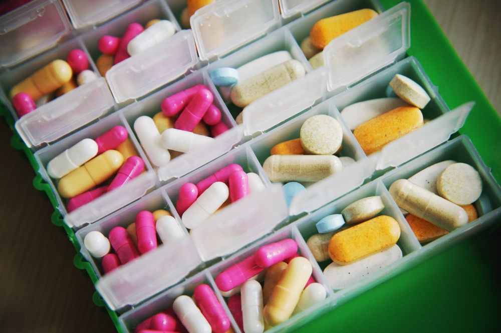 KOLIKO LEKOVA PIJETE: 25.000 ljudi godišnje umre od nekontrolisane upotrebe antibiotika