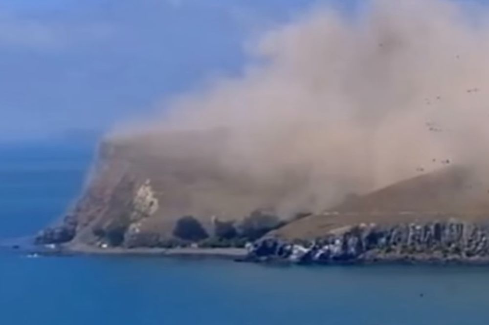 (VIDEO) JAK ZEMLJOTRES NA NOVOM ZELANDU: Obala se obrušila u okean, ljudi se evakuišu!