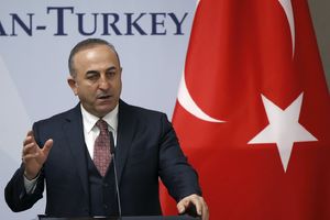 TURSKA OPTUŽUJE SAD DA ŠURUJU S TERORISTIMA I ZAHTEVA: Hitno prekinite veze s Kurdima