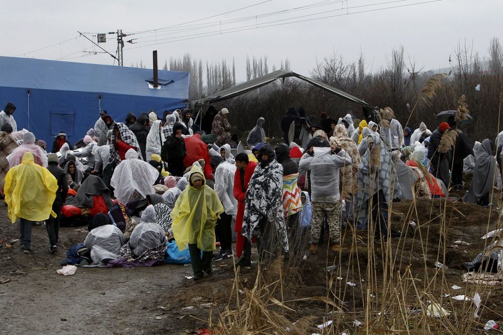 DRAMA U IDOMENIJU: Na makedonskoj granici zaglavljeno 10.000 migranata
