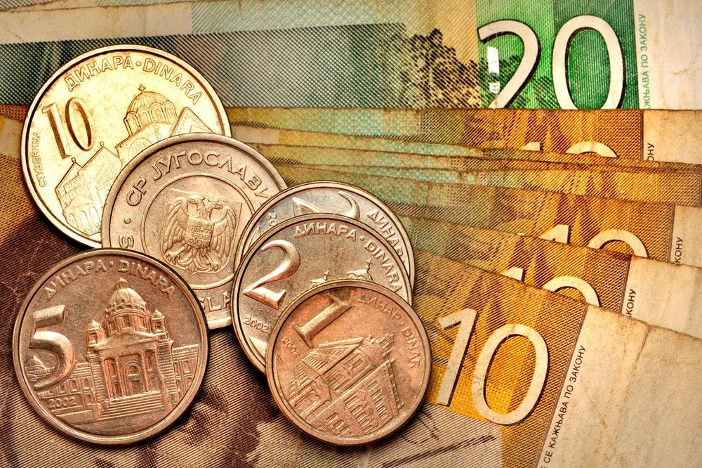 DINAR OJAČAO: Srednji kurs evra danas 123,18
