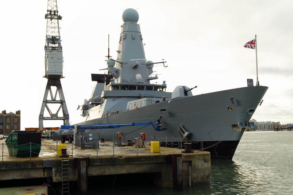 (VIDEO) BRITANCI SAMI SEBI PATETIČNI: Kraljevska mornarica ima samo 19 brodova, a i oni su...