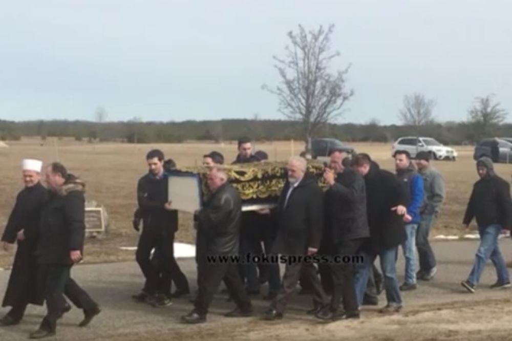 (VIDEO) GOSPODA ISPRAĆEN NA VEČNI POČINAK: Ovako je sahranjen Ekrem Jevrić