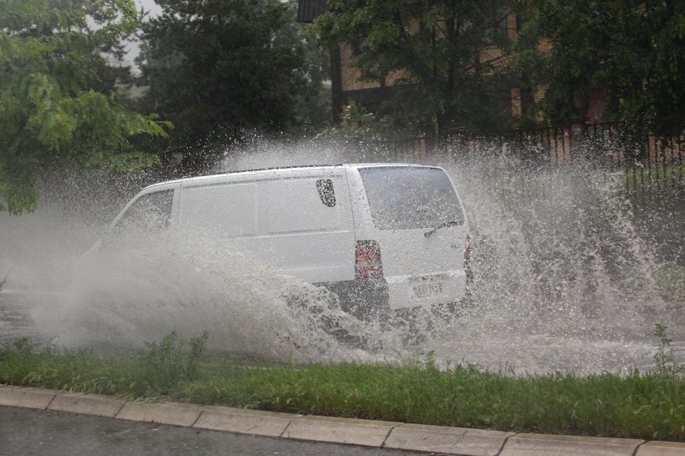 OD PONEDELJKA POTOP, STIŽE CIKLON IZ BUGARSKE: Meteorolozi upozoravaju da će pasti i do 40 mm kiše!