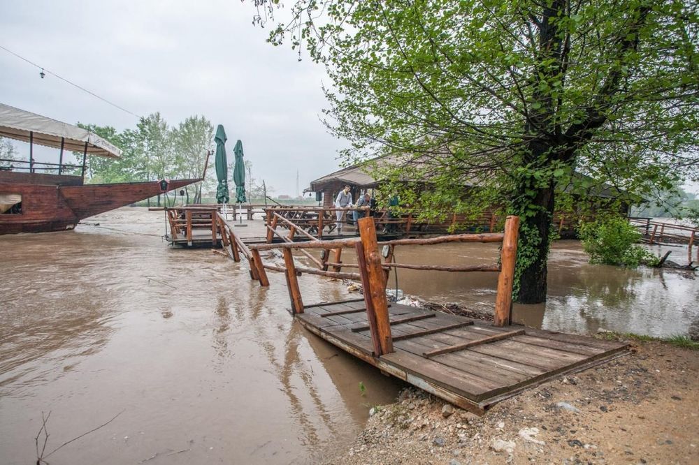 PANIKA U KOSOVSKOM POMORAVLJU: Ibar nadolazi, 1 porodica evakuisana