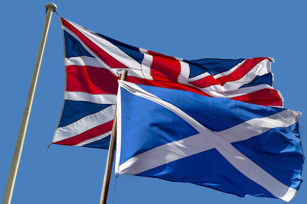 IZAŠLI NA ULICU: Škoti ponovo traže referendum za izlazak iz Britanije