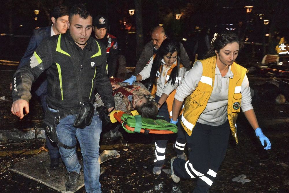 (VIDEO) RASTE CRNI BILANS: 37 mrtvih u terorističkom napadu u Ankari! Jedan od napadača je žena