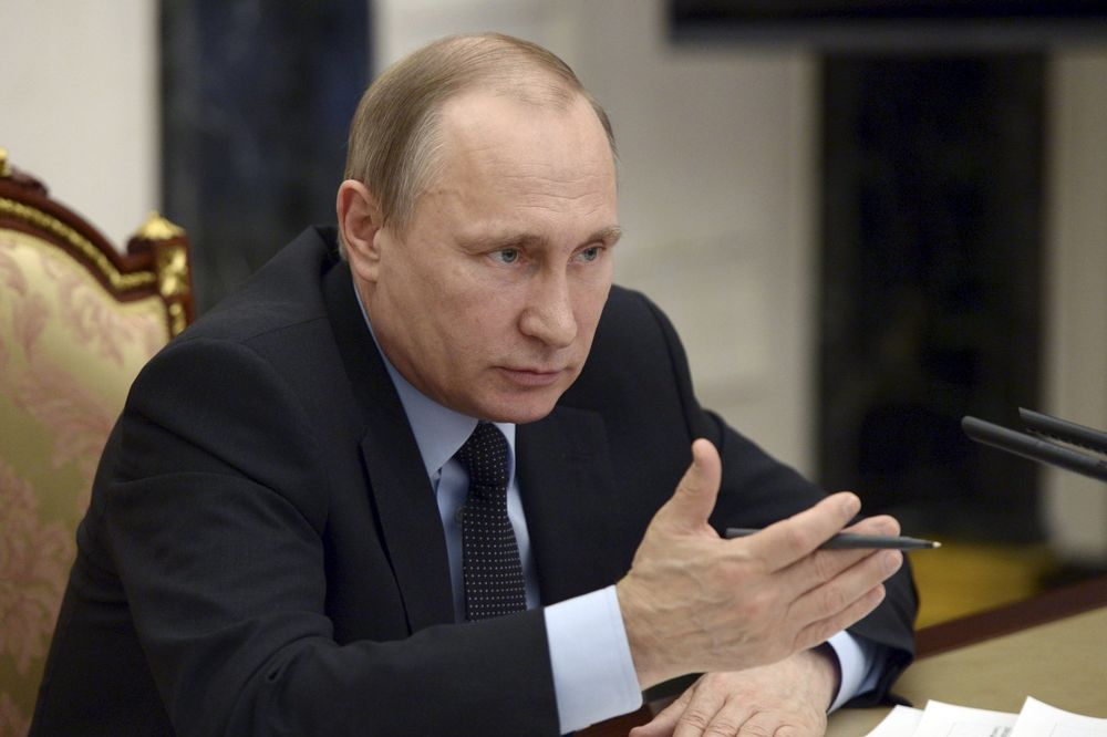 POSLE SASTANKA U BERLINU: Putin podržao raspoređivanje naoružanih posmatrača OEBS na istoku Ukrajine