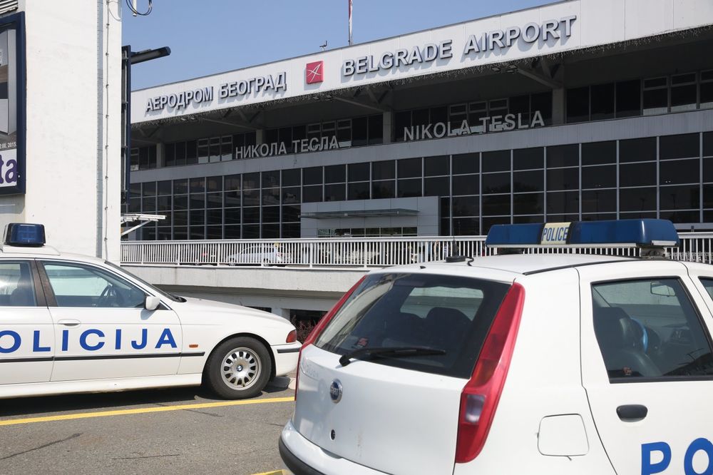 DRAMA NA AERODROMU NIKOLA TESLA: Preminuo Turčin zbog koga je avion sleteo u Beograd
