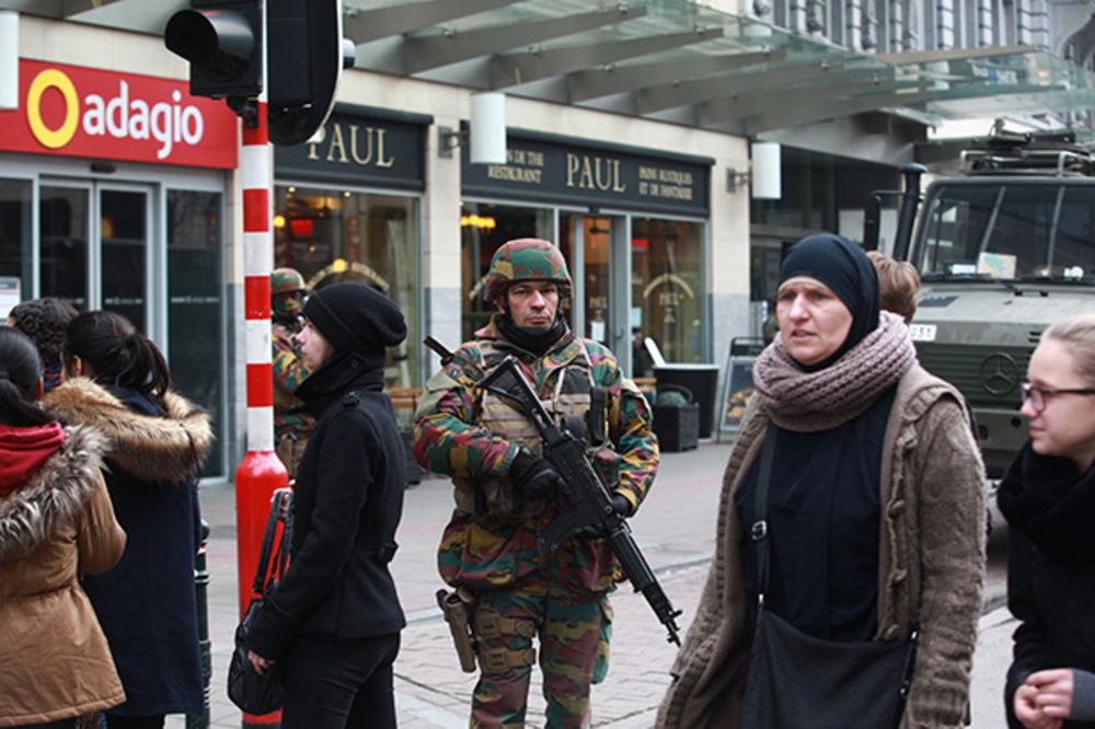 ZABRINJAVAJUĆI UZVEŠTAJ EUROPOLA: Teroristi pune tajna skladišta eksplozivom i spremaju nove napade!