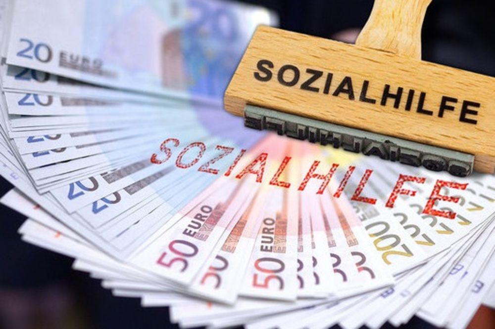 DOBRO ZARAĐUJU OD SOCIJALE: Srbin (25) u Beču dobija 3000 evra pomoći i gradi kuću u zavičaju!