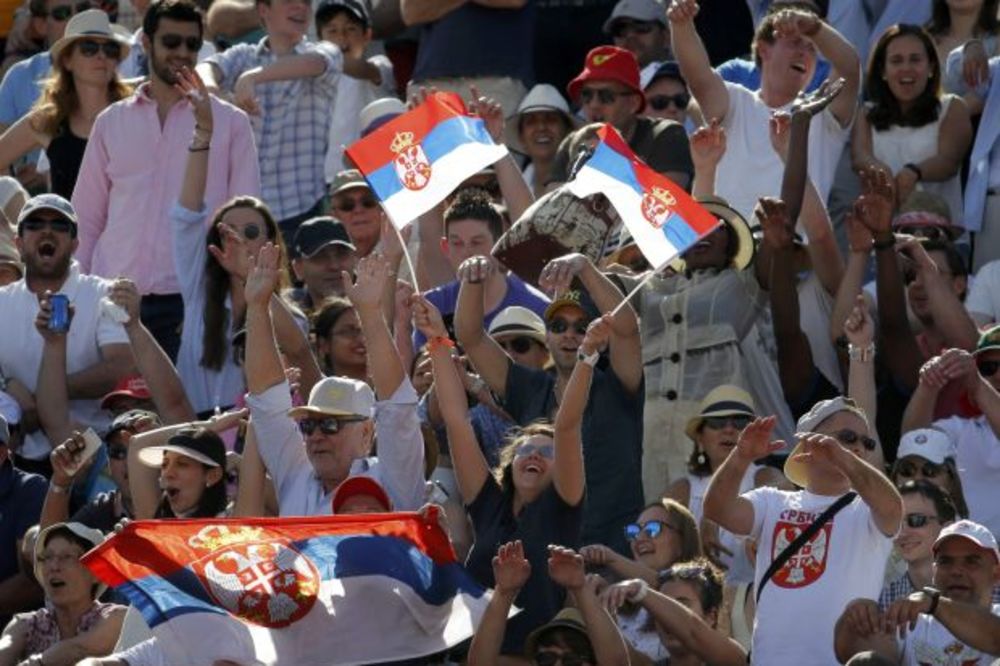 ROLAN GAROS PROTIV SRBA I NOLETA: Zabranili tribine za Đokovićeve navijače!